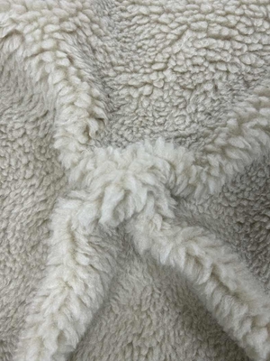 100% 폴리에스터 가짜 셰르파 천 150cm CW 또는 500gm 조절